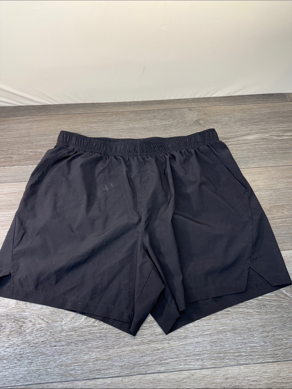 Athlio Women’s Black Athletic Shorts SZ large